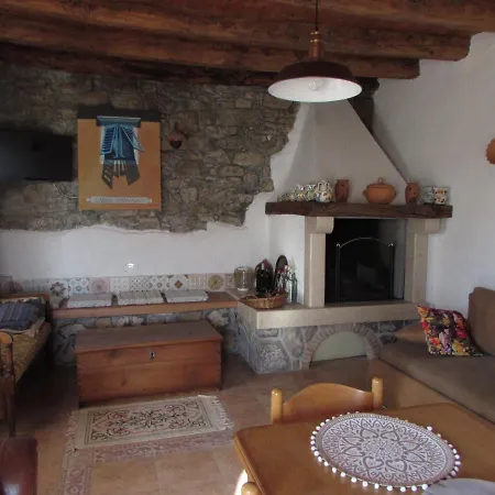 Castella Villa Poljane