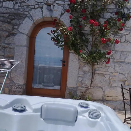 Vila Castella Poljane